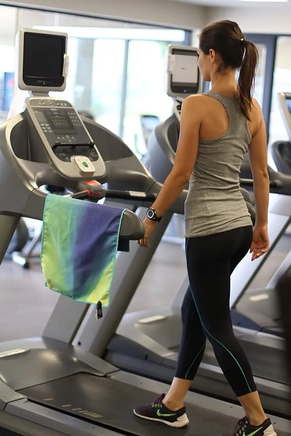Acteon Quick Dry Microfiber Gym Towel, 4 Pack Odor-Free, Super Absorbent Workout Towels, Body Sweat