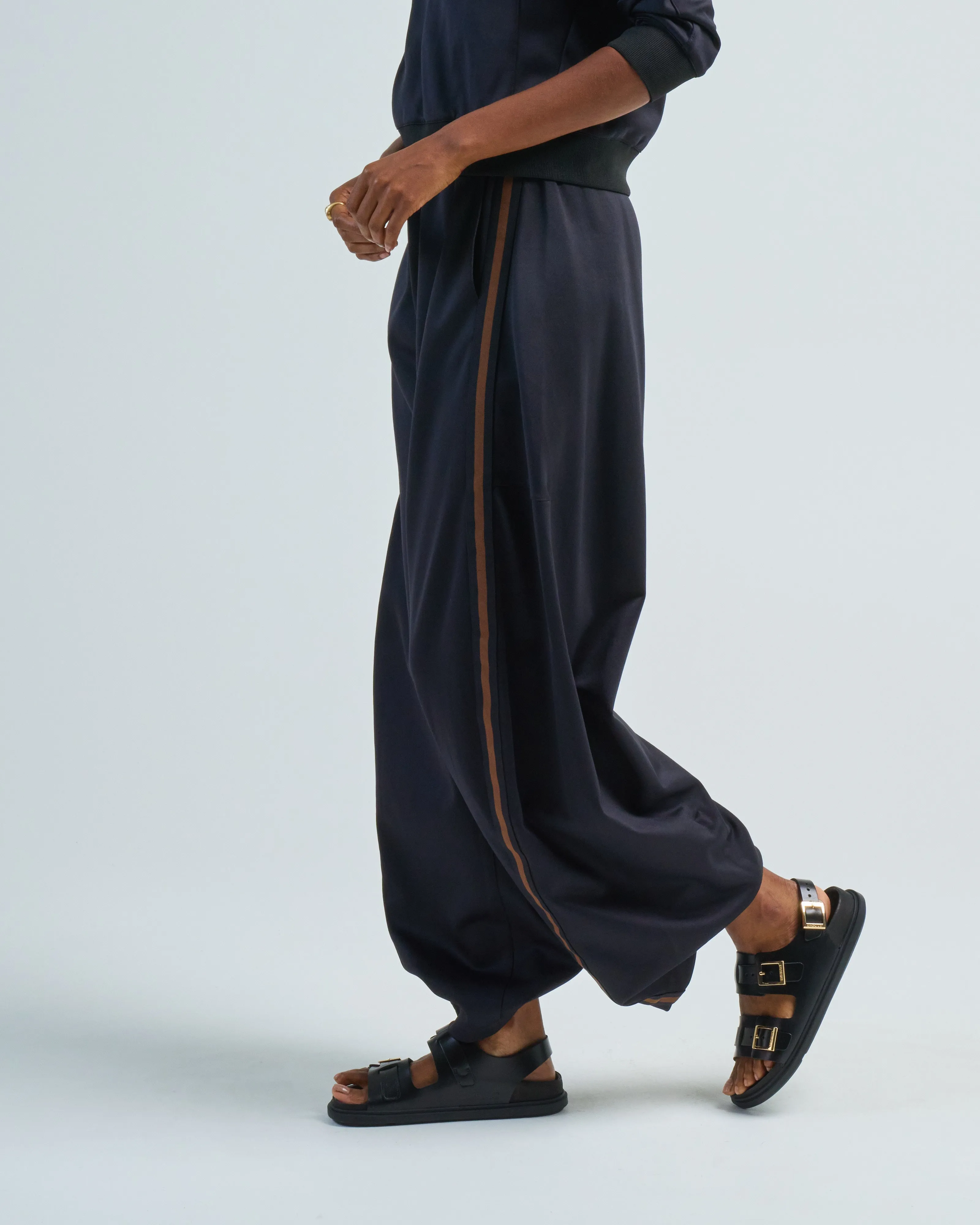 active knit winslow pant with stripe