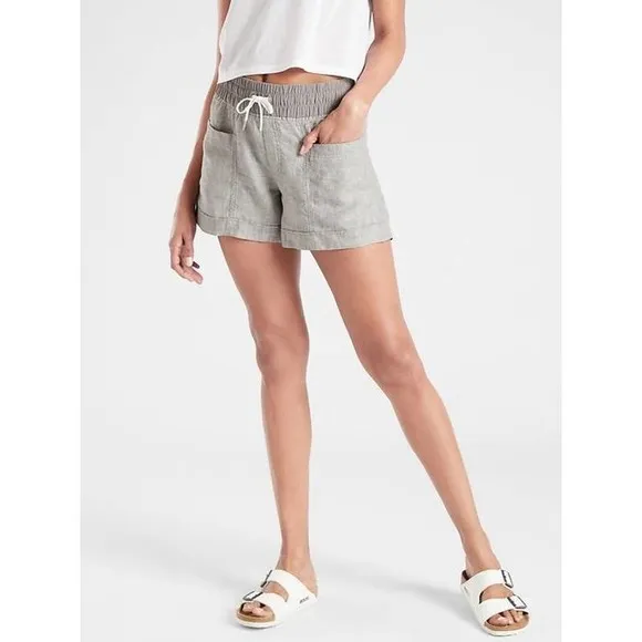 Athleta Cabo Linen 4” Short in Osprey Grey Drawstring Waist Casual Sporty Travel