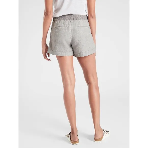 Athleta Cabo Linen 4” Short in Osprey Grey Drawstring Waist Casual Sporty Travel