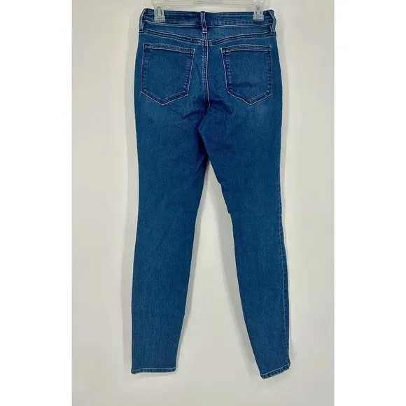 Athleta Sculptek Ultra Skinny Jean size 4 med wash
