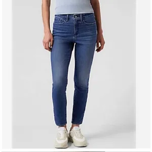 Athleta Sculptek Ultra Skinny Jean size 4 med wash