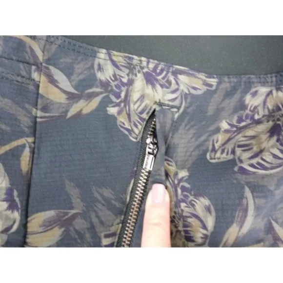 Athleta Trekkie North Printed Short Terra Firma Olive Green 18 NEW NWT