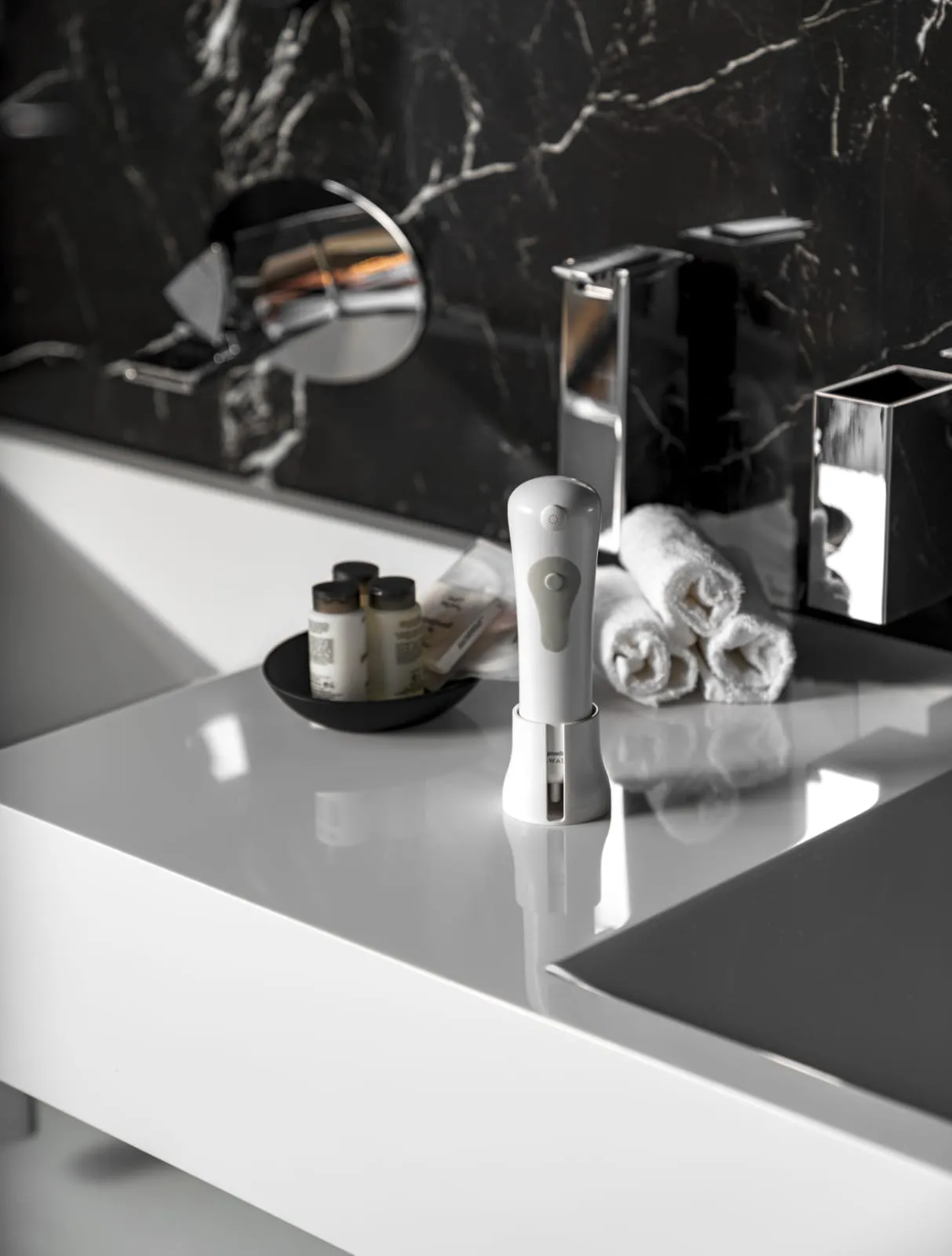Aynola - Portable Water Bidet
