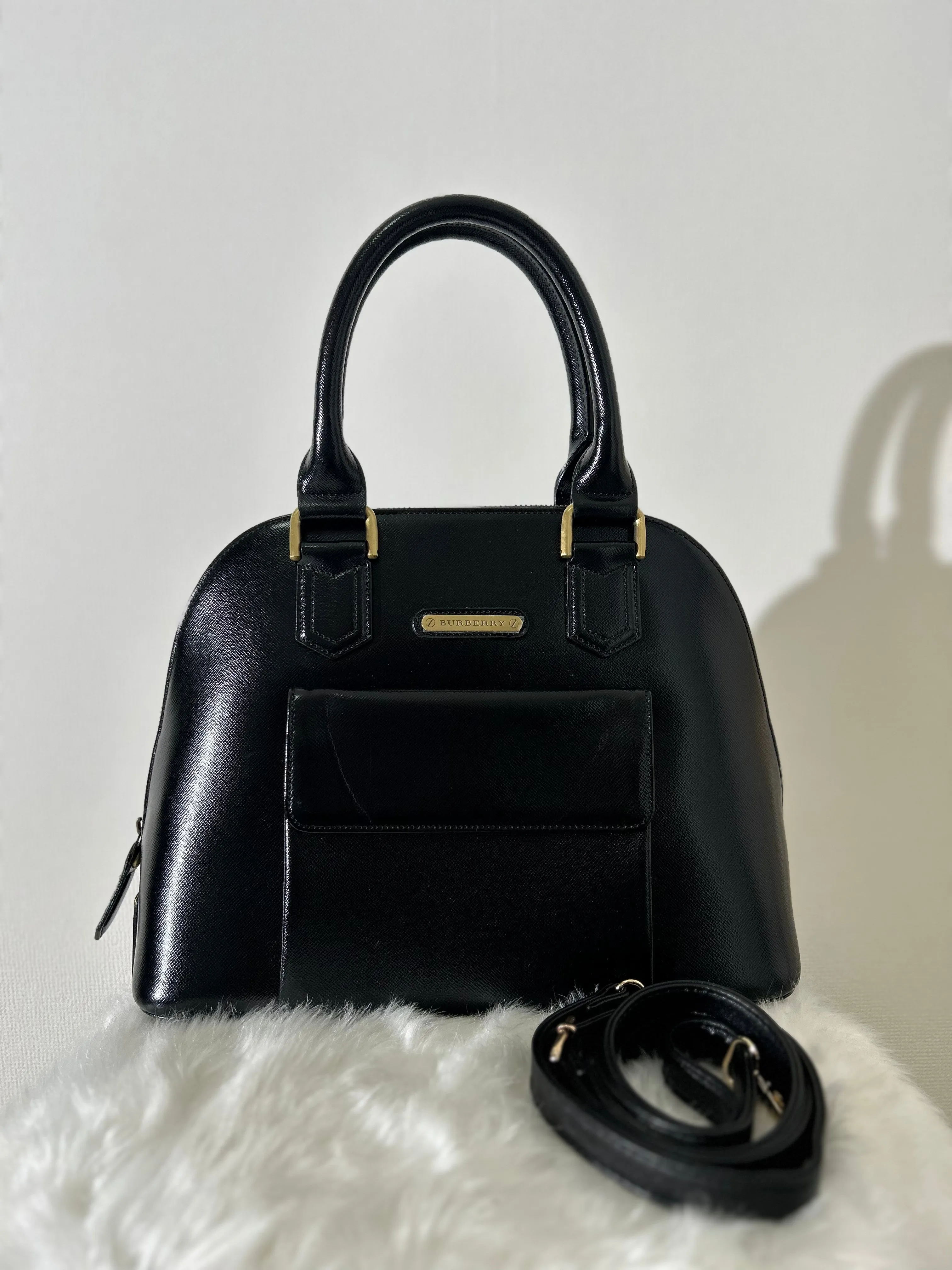 Burberry Classic Check Logo Motif Leather Handbag Black Vintage ut233m