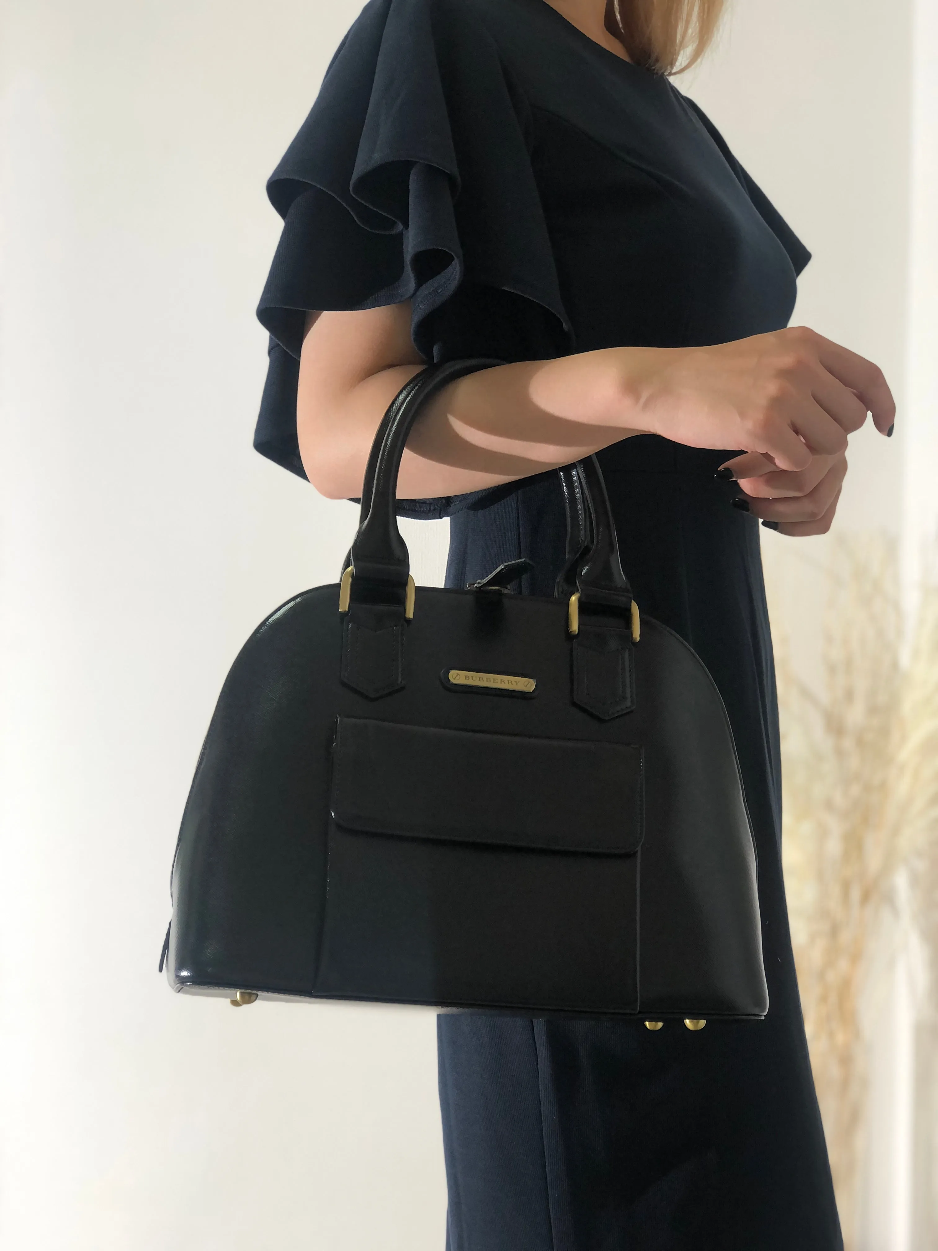 Burberry Classic Check Logo Motif Leather Handbag Black Vintage ut233m