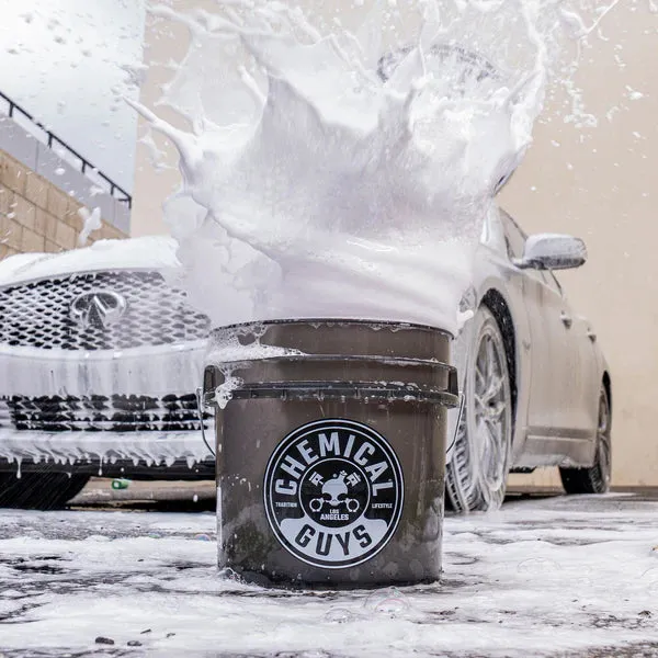 Chemical Guys Heavy Duty Ultra Clear Detailing Bucket Smoked Obsidian Black, 16L