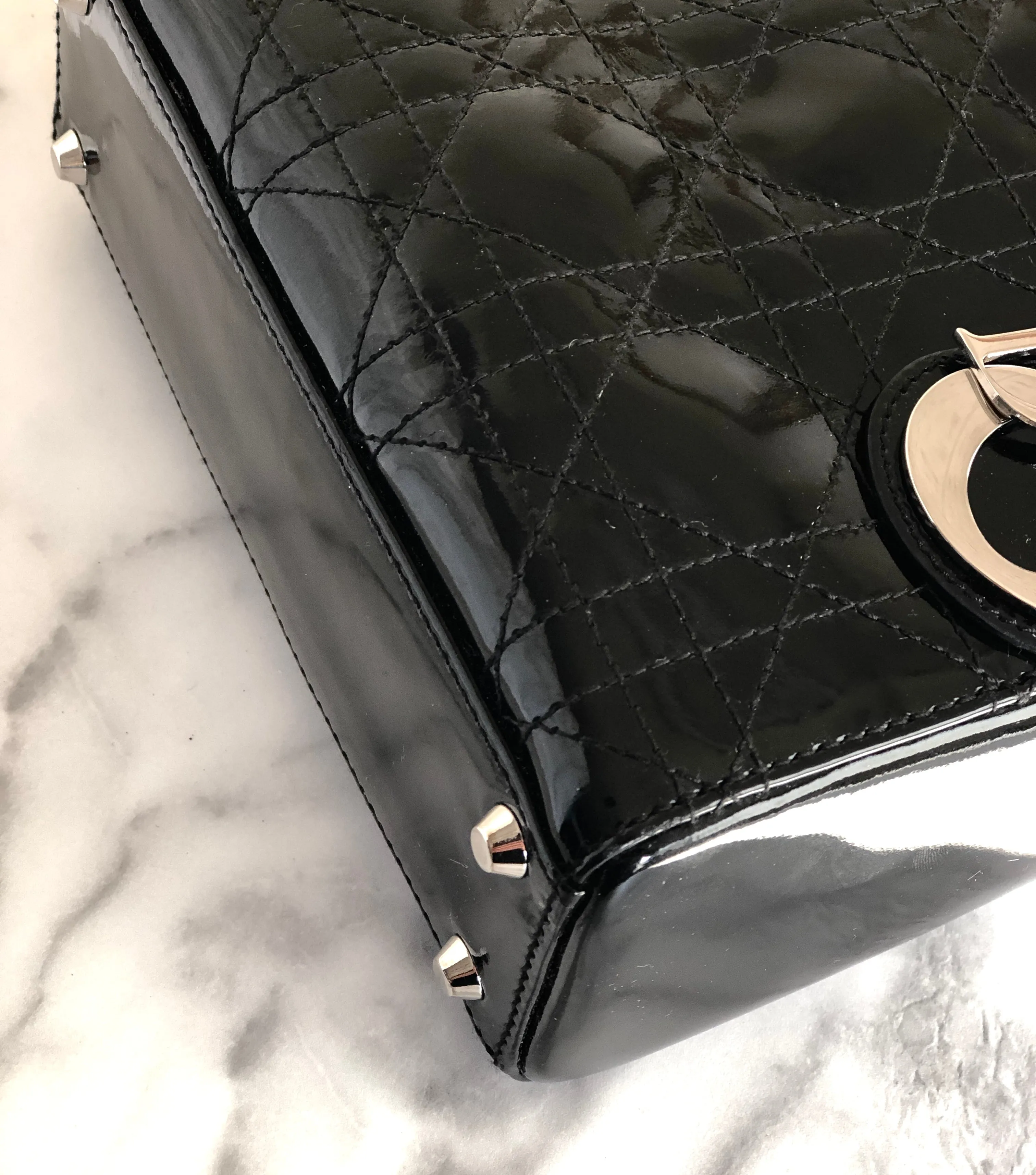 Christian Dior Cannage Lady dior Patent leather Handbag Shoulder bag Black e3i7xj