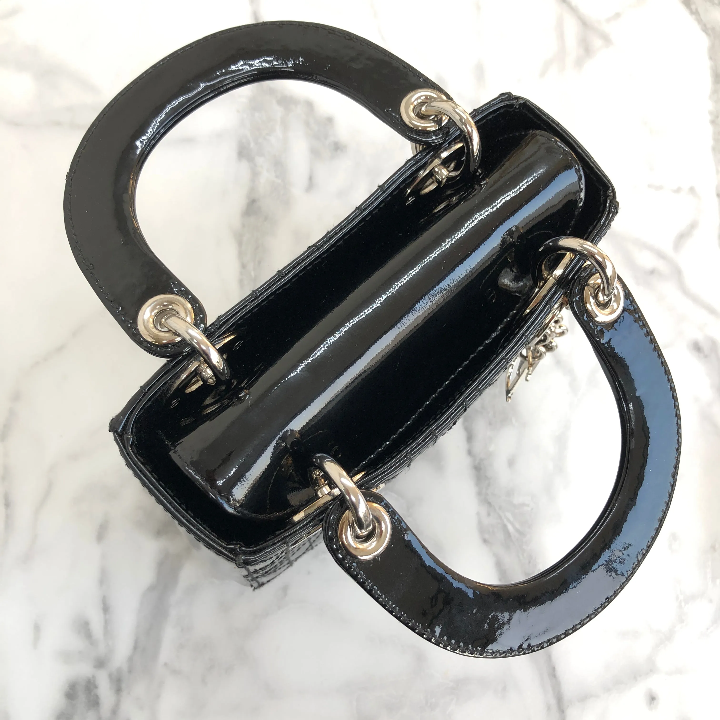 Christian Dior Cannage Lady dior Patent leather Handbag Shoulder bag Black e3i7xj
