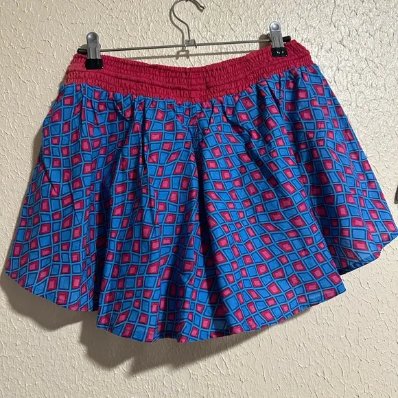 Cosmosyr Top and Short Set Size Medium‎