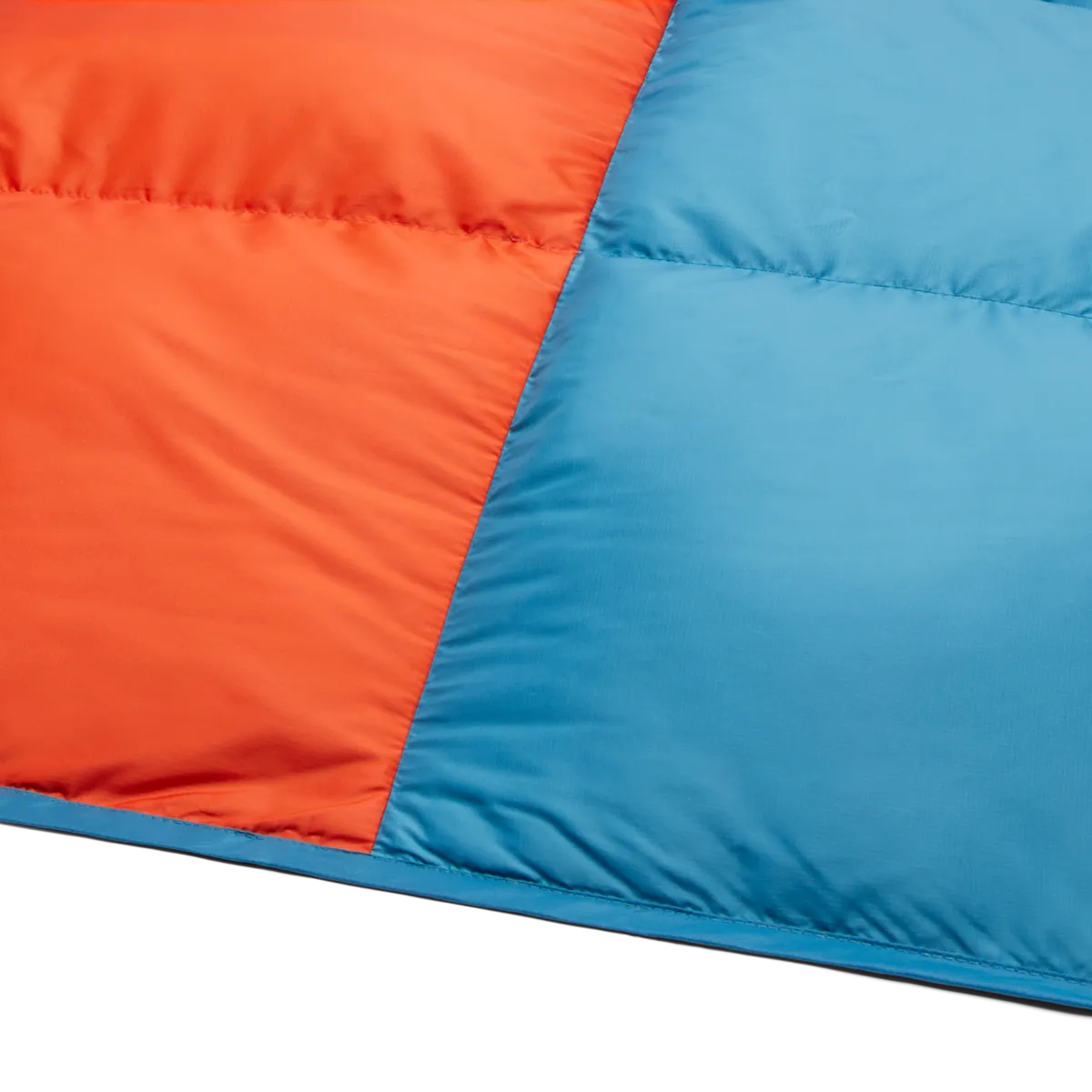 Couverture en duvet Cotopaxi Fuego