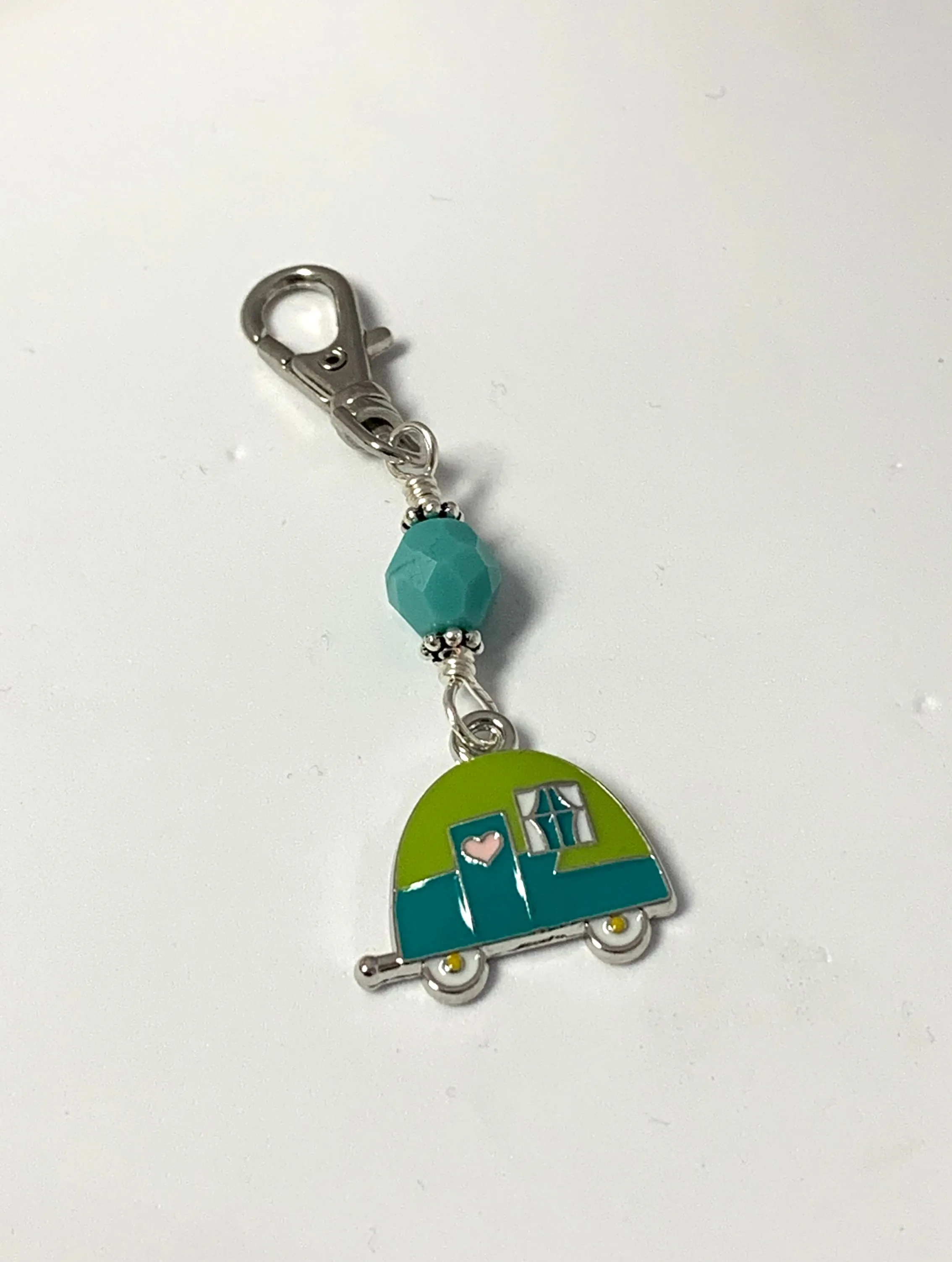 Cute Retro Camper Zipper Pull