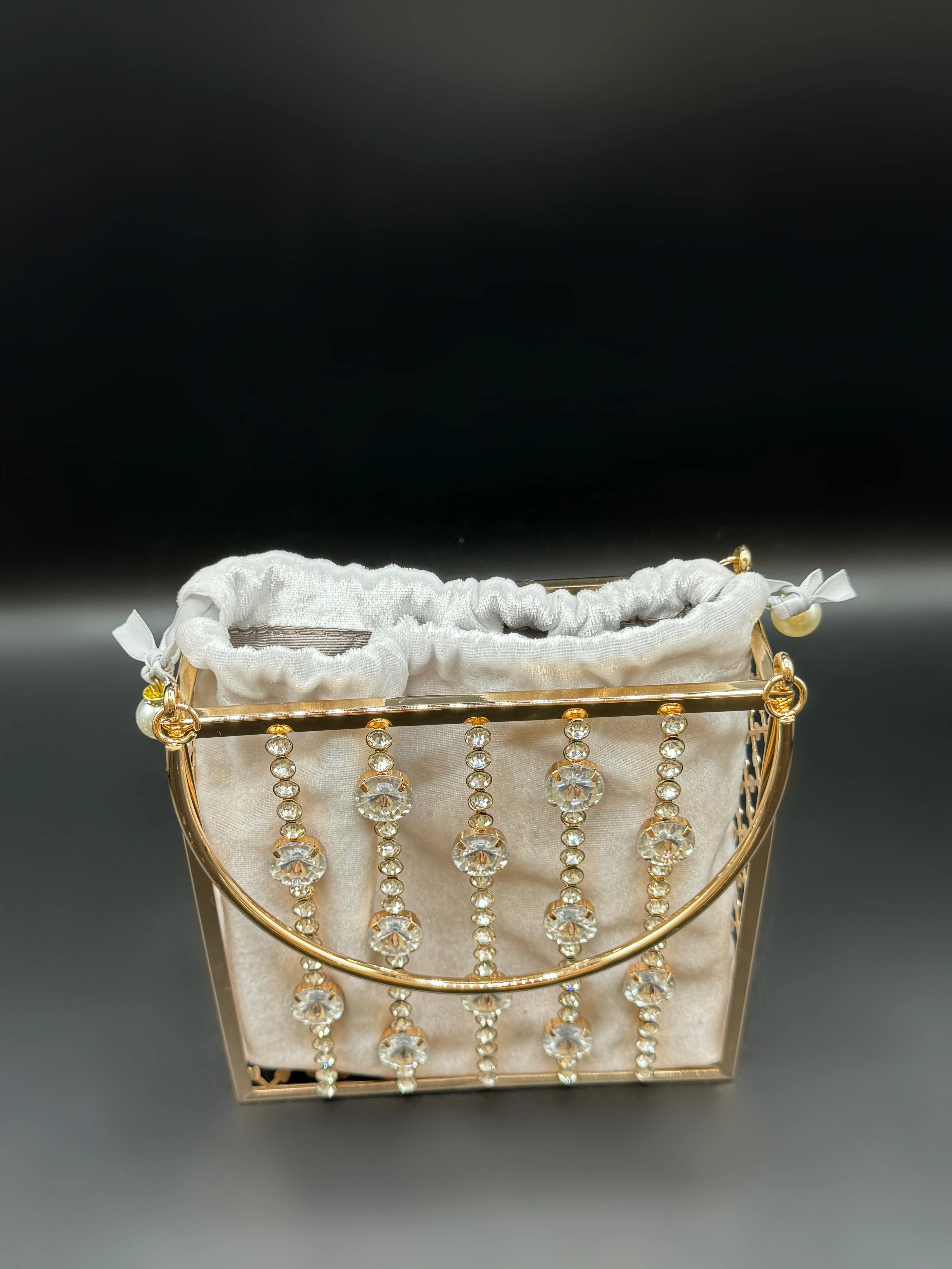 Diamond Bucket Bag Ivory