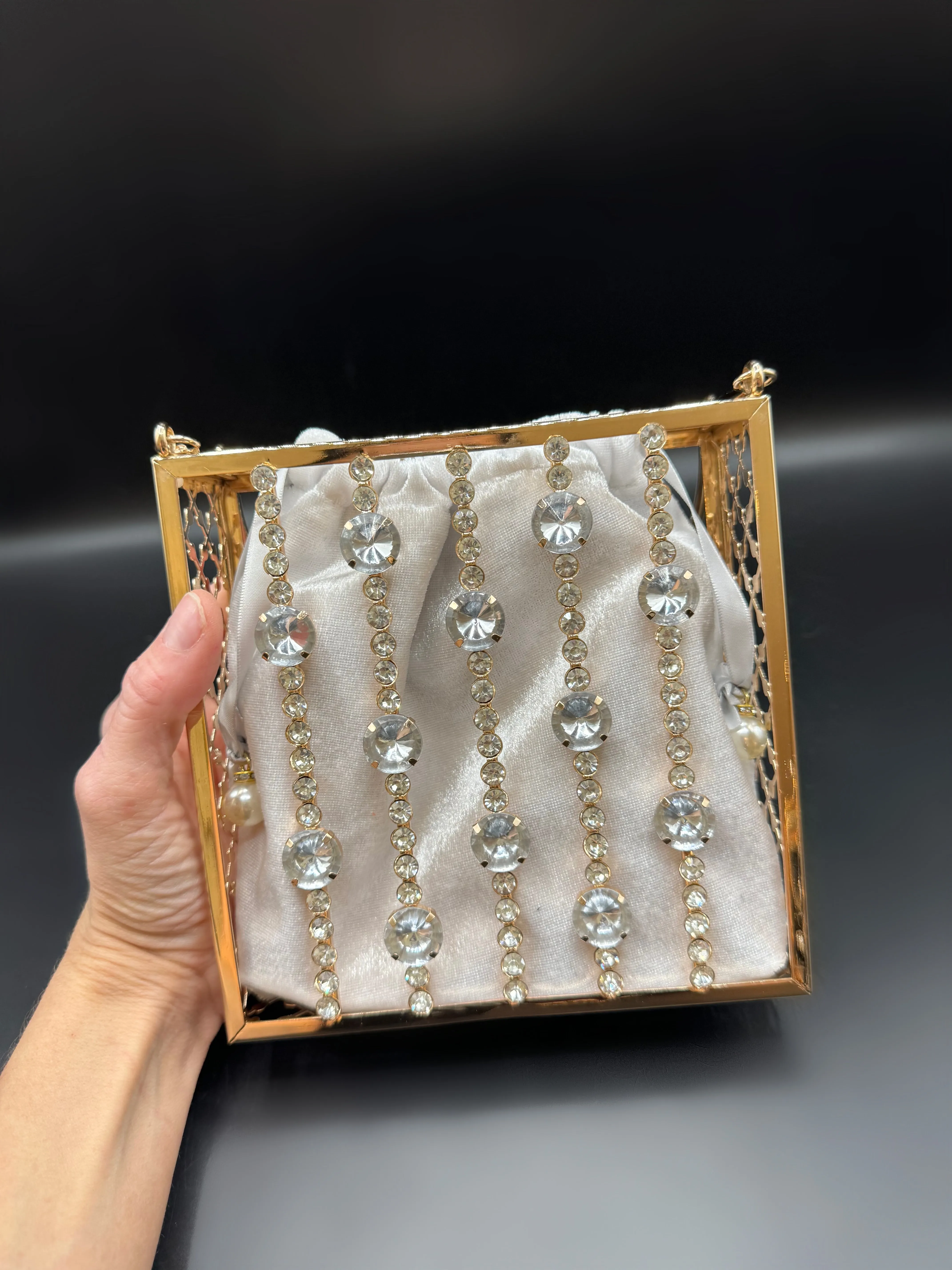 Diamond Bucket Bag Ivory