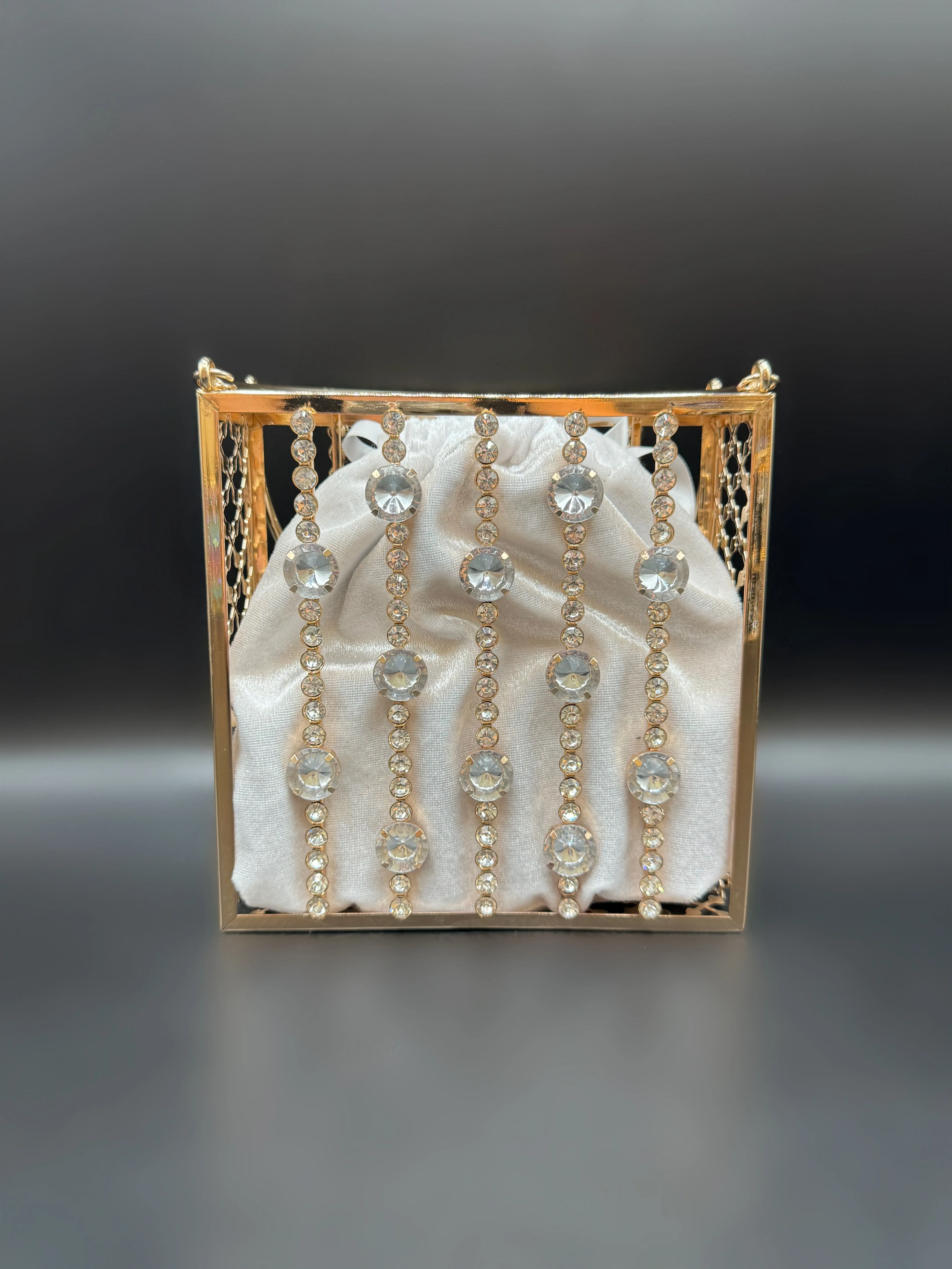 Diamond Bucket Bag Ivory