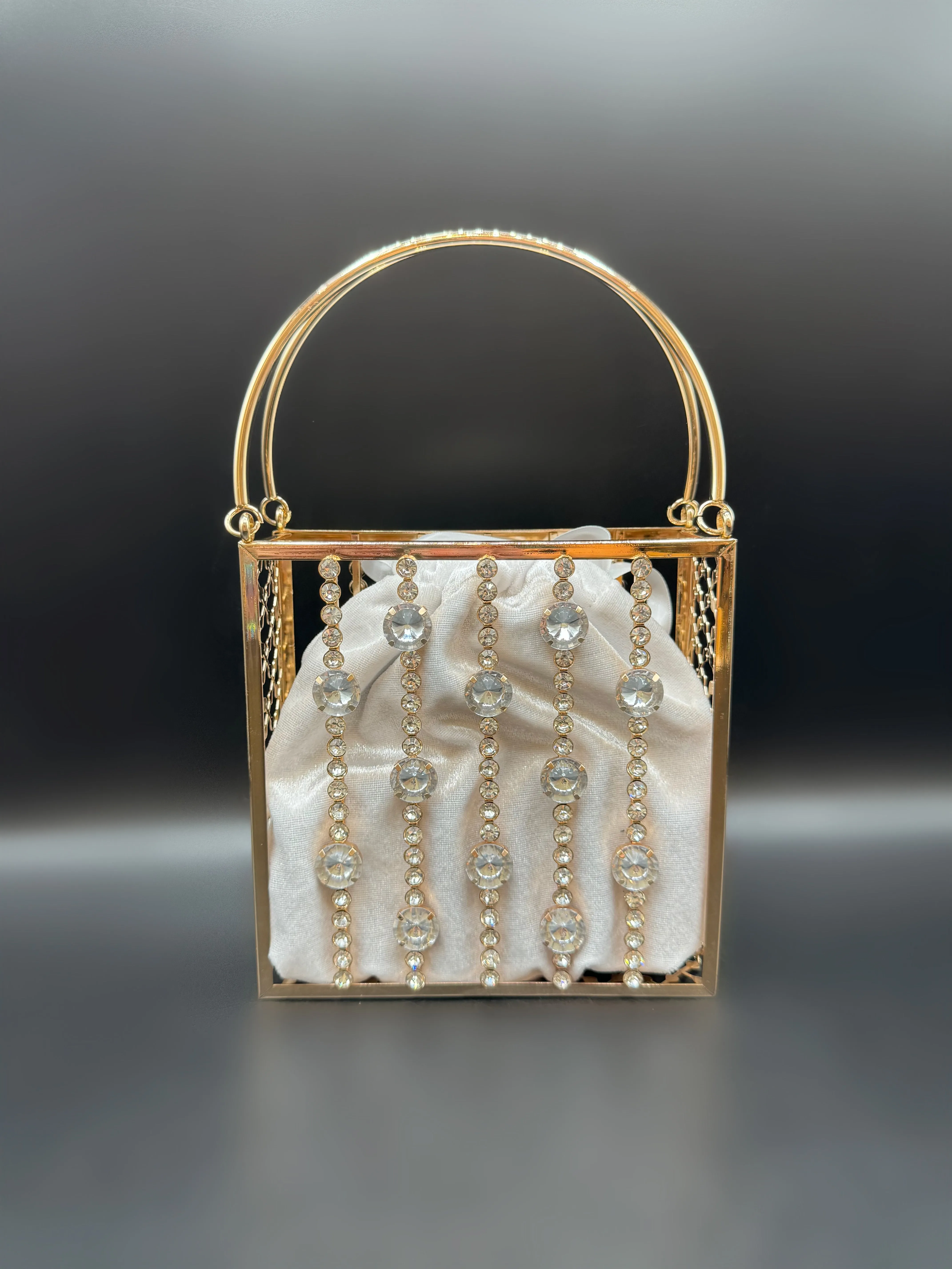 Diamond Bucket Bag Ivory