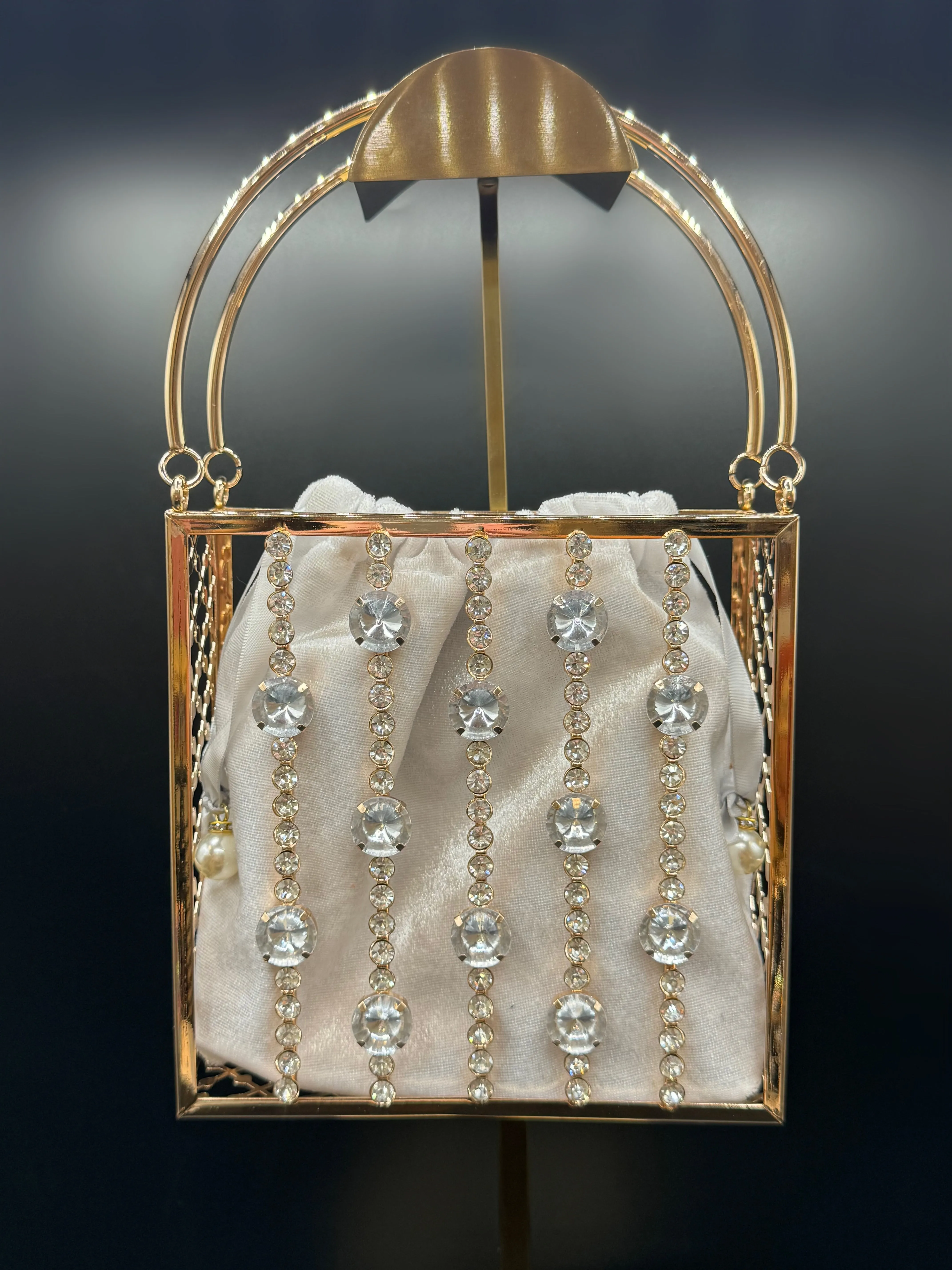 Diamond Bucket Bag Ivory