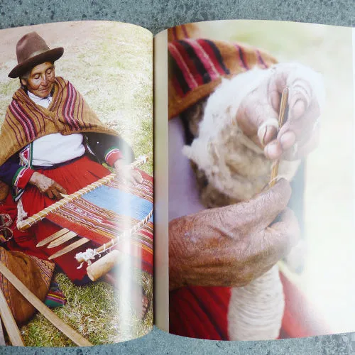 Faces of Tradition : Weaving Elders of the Andes - Nilda Callanaupa Alverez & Christine Franquemont