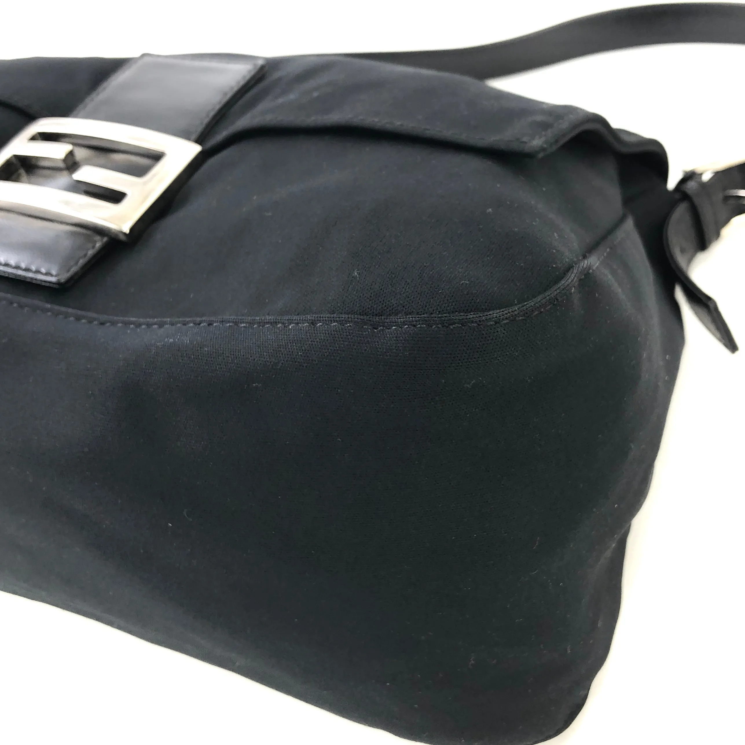 FENDI Mamma Baguette Nylon Handbag Shoulder bag Black Vintage 22vw8e