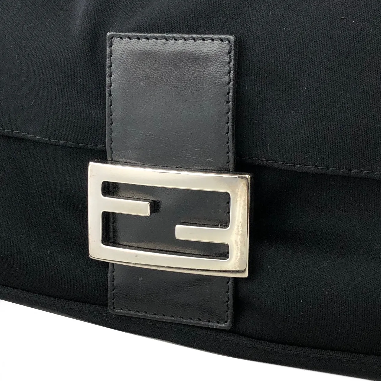 FENDI Mamma Baguette Nylon Handbag Shoulder bag Black Vintage 22vw8e