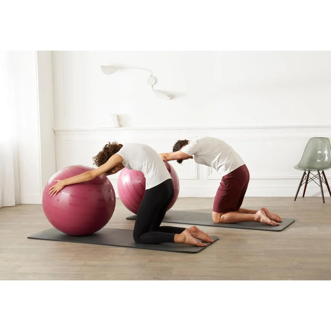 GYM BALL RÉSISTANT TAILLE 2 / 65 cm