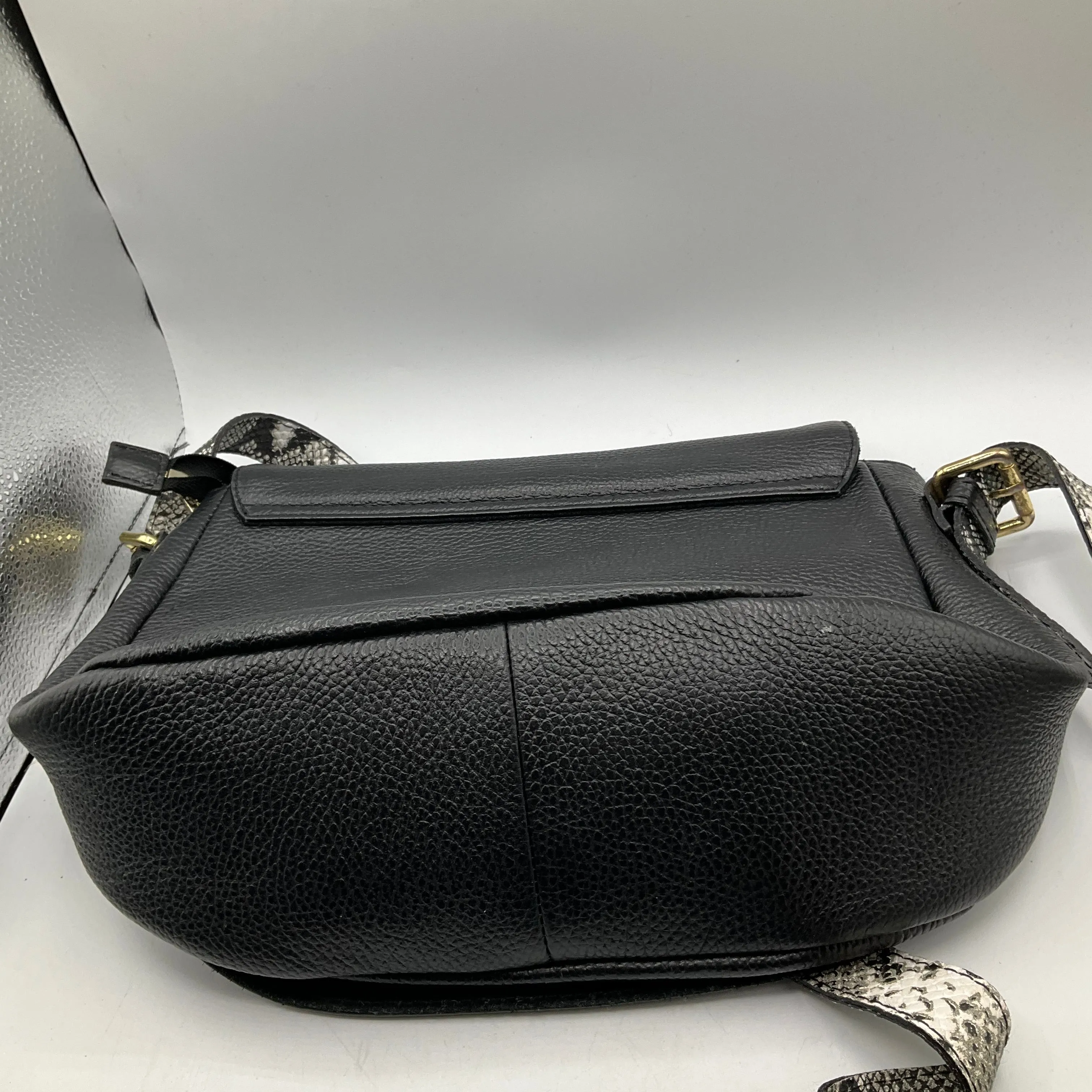 Handbag Leather By Cmc, Size: Medium
