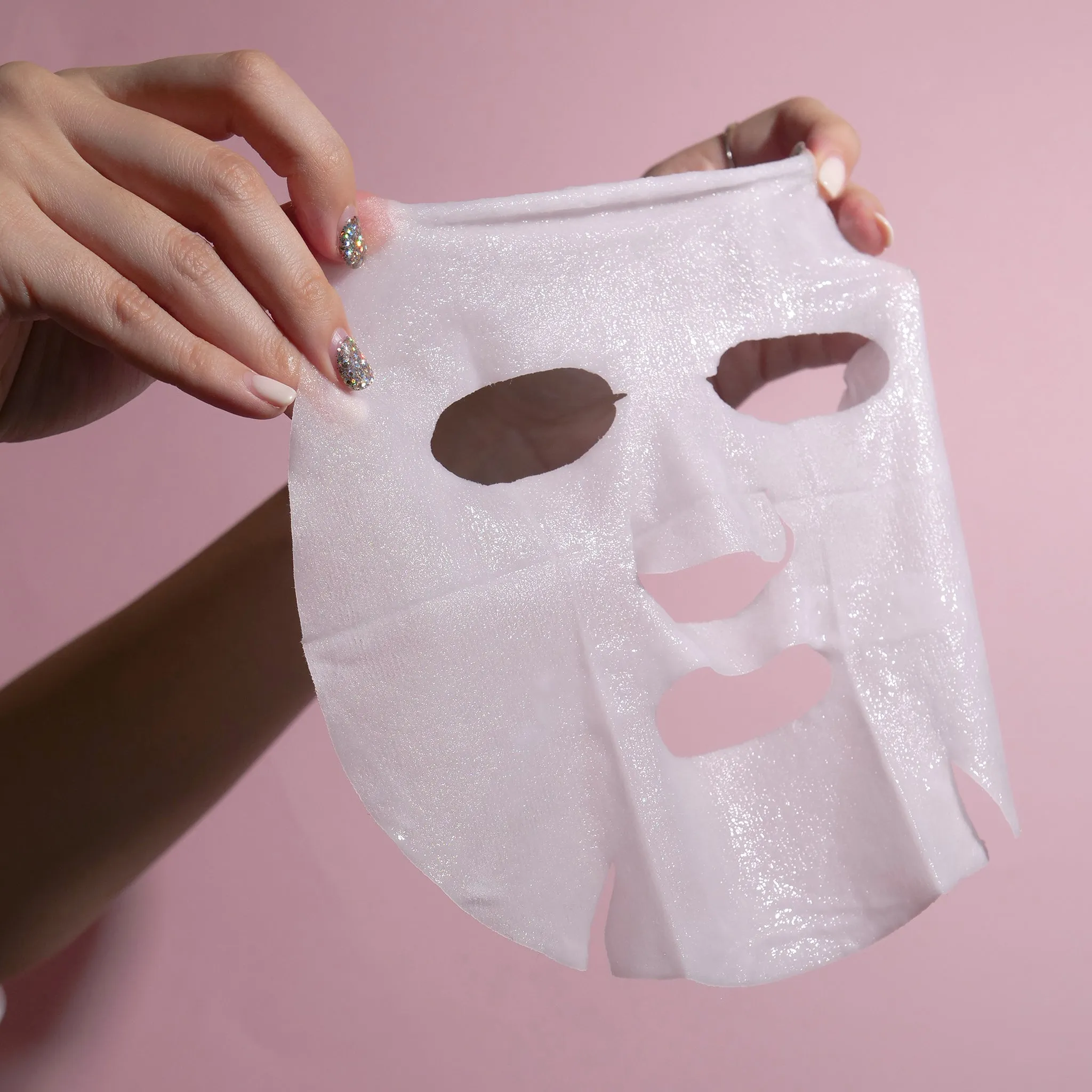 Hyggee Active Red Flower Mask