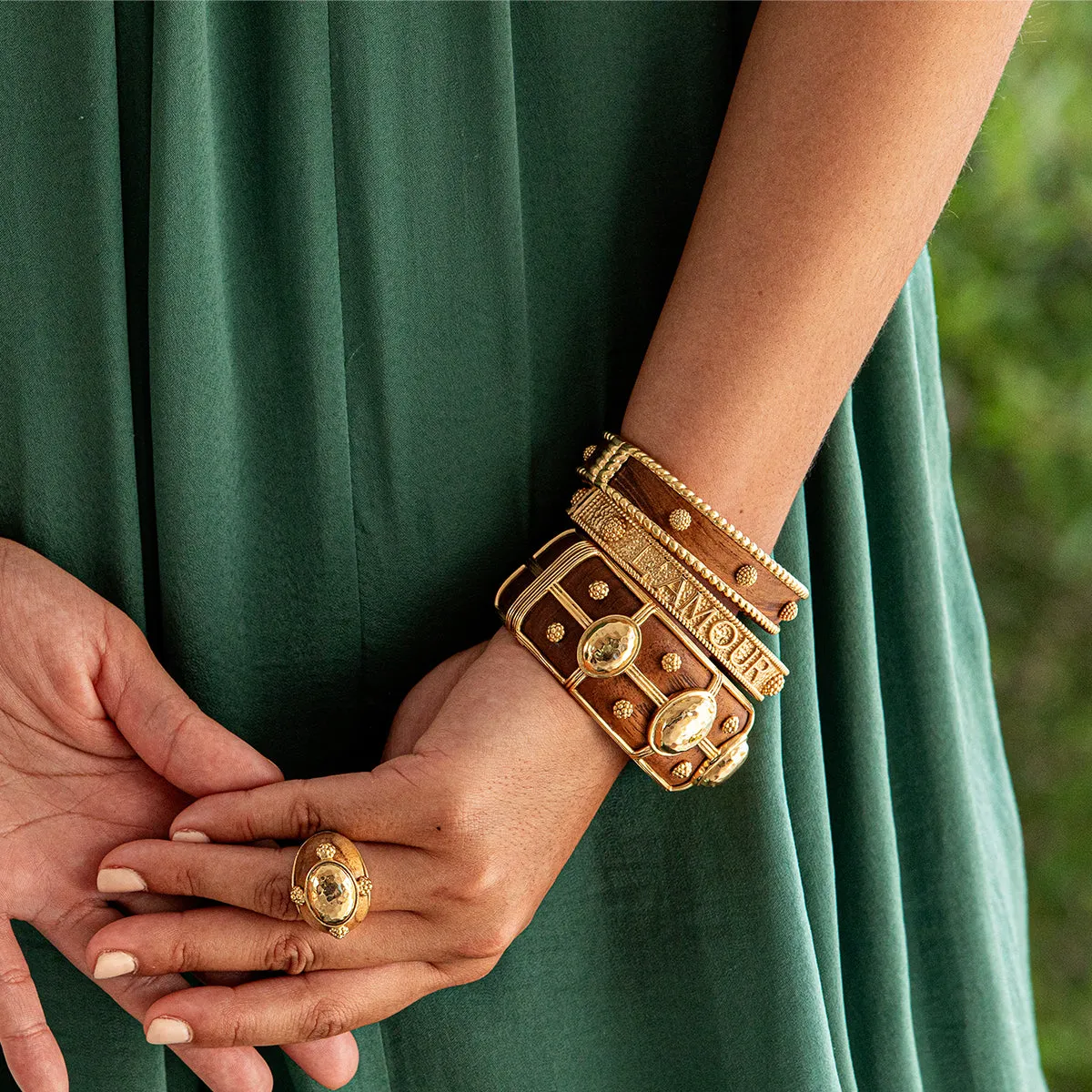 L'Amour Toujour Hinged Bangle - Gold
