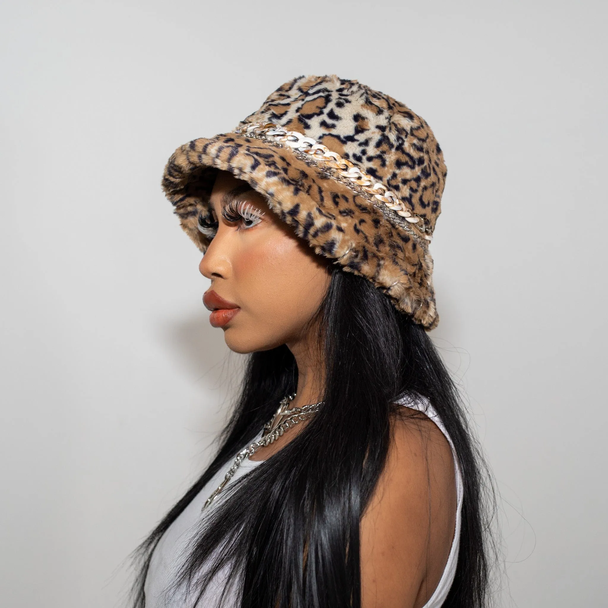 Leopard Mami Fuzzy Bucket