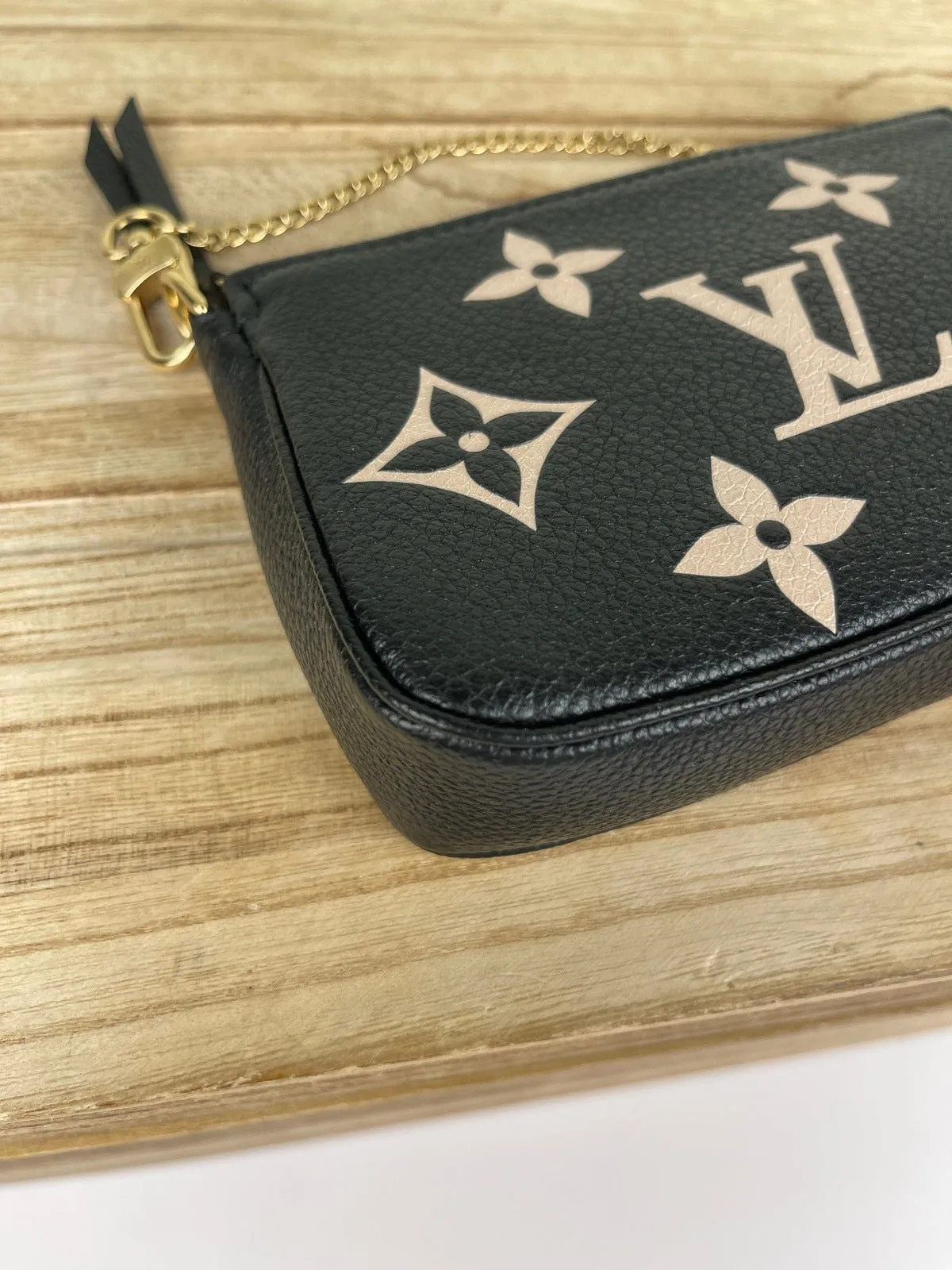 LOUIS VUITTON Empreinte Monogram Giant Mini Pochette Accessories Black Bag