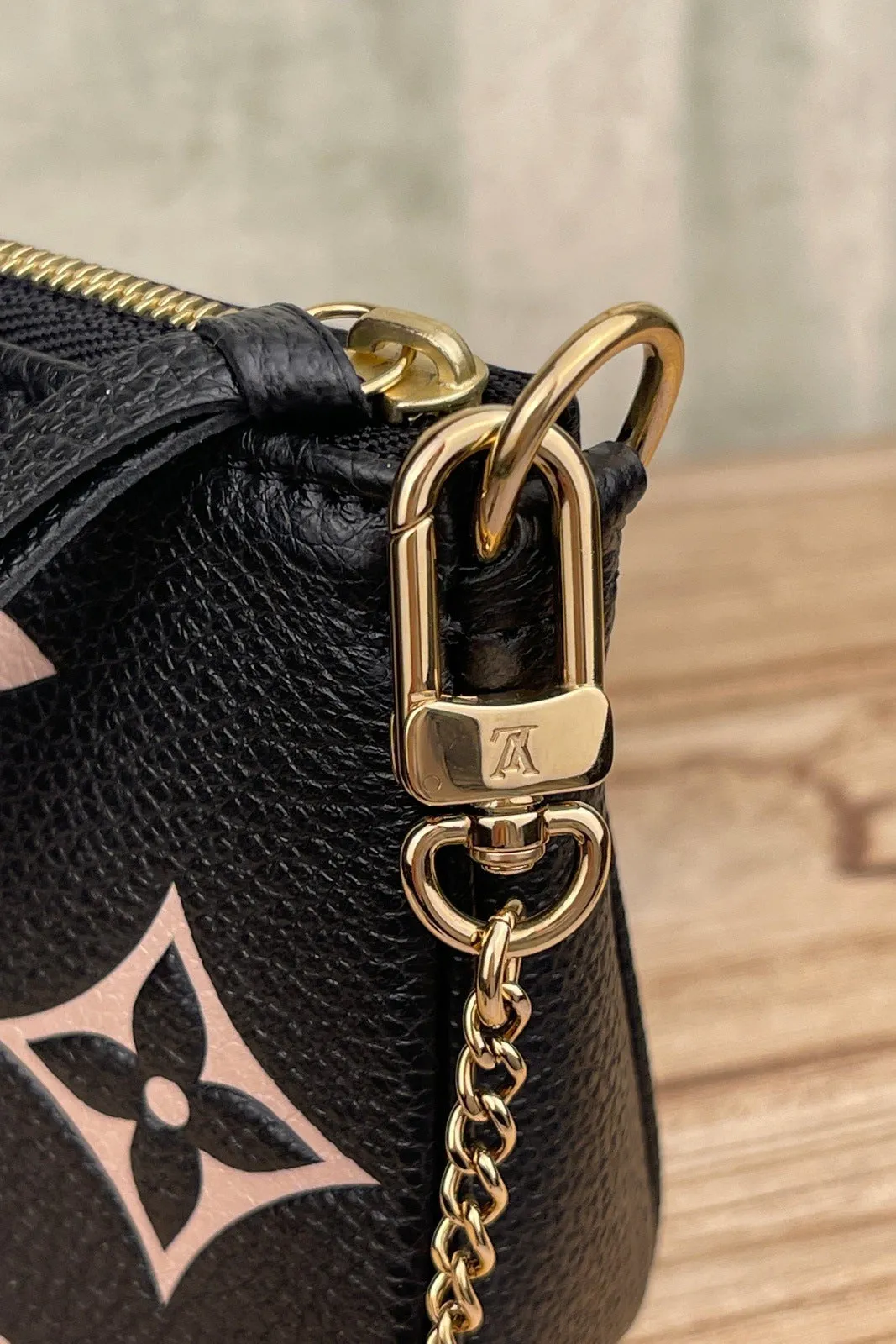 LOUIS VUITTON Empreinte Monogram Giant Mini Pochette Accessories Black Bag