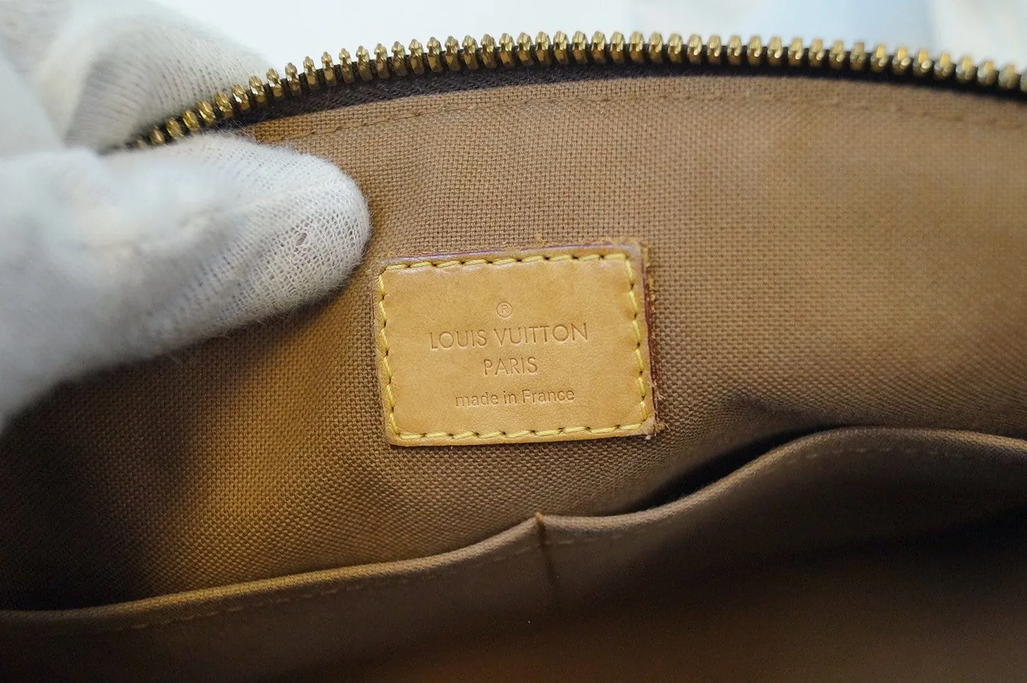LOUIS VUITTON Monogram Tivoli PM Shoulder Handbag