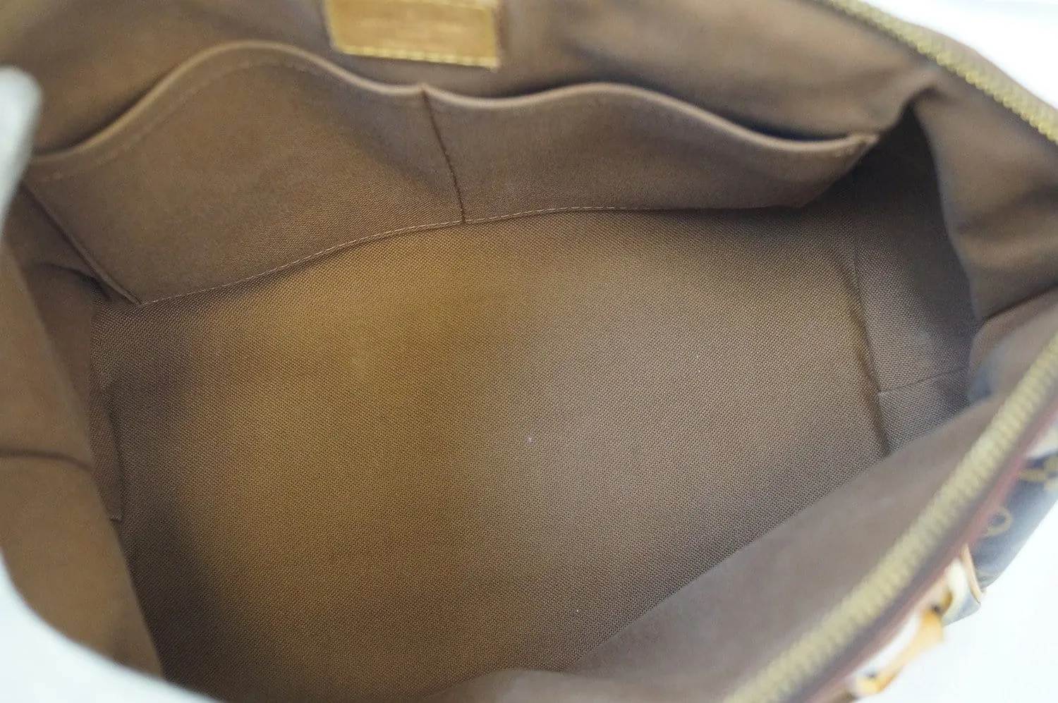 LOUIS VUITTON Monogram Tivoli PM Shoulder Handbag