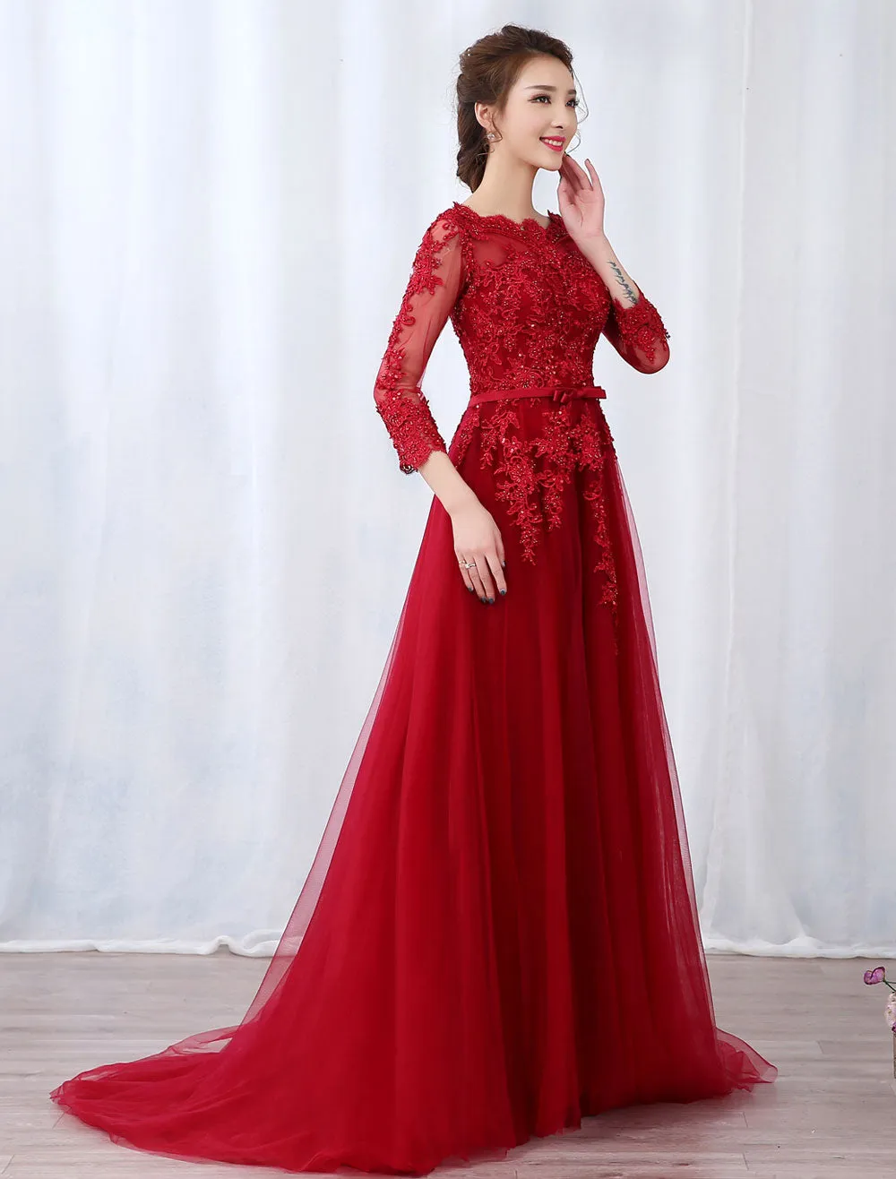 Modern Burgundy Evening Dresses Long Sleeve Lace Applique Beaded Formal Gown With Train