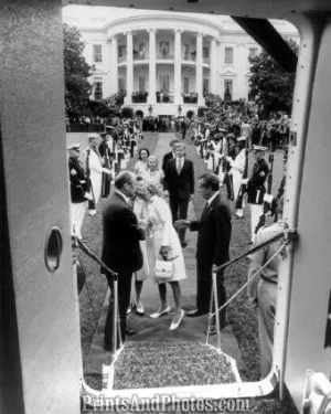NIXON & FORD Change Office  0963