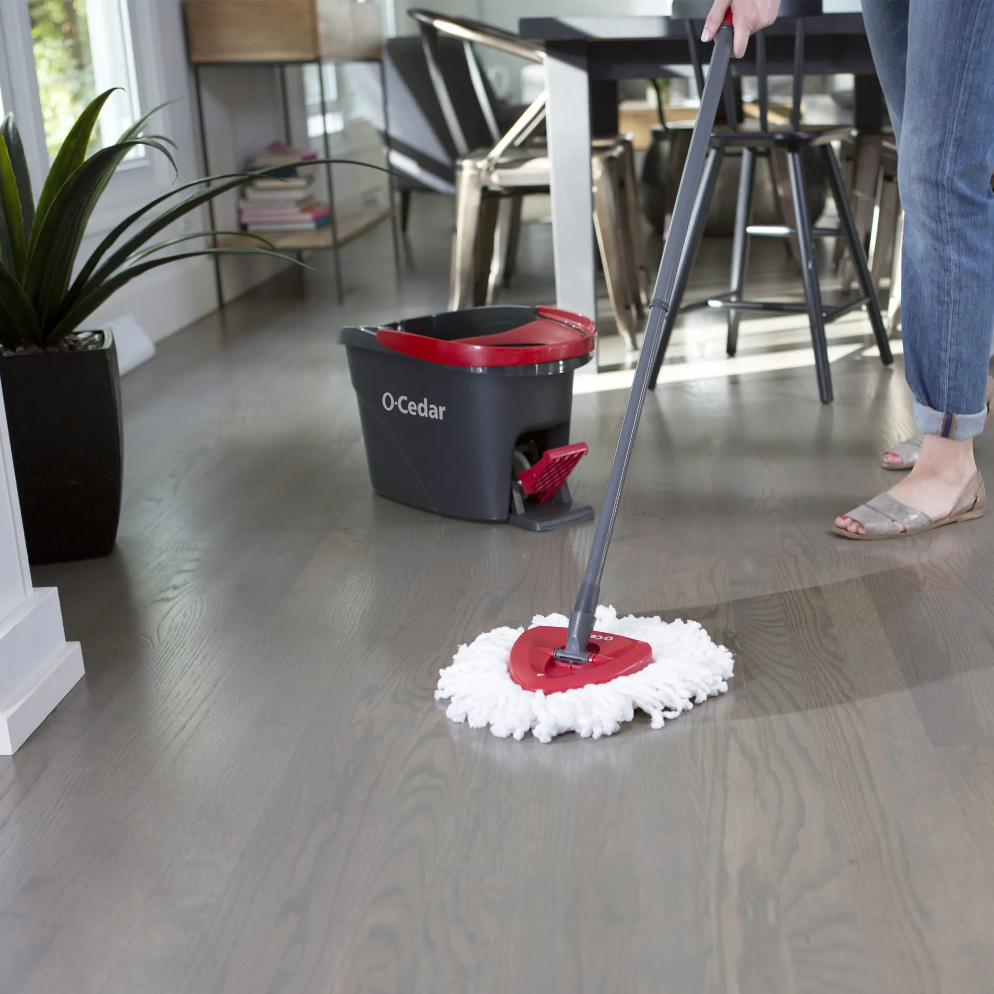 O-Cedar EasyWring RinseClean Spin Mop and Bucket System, Hands-Free System