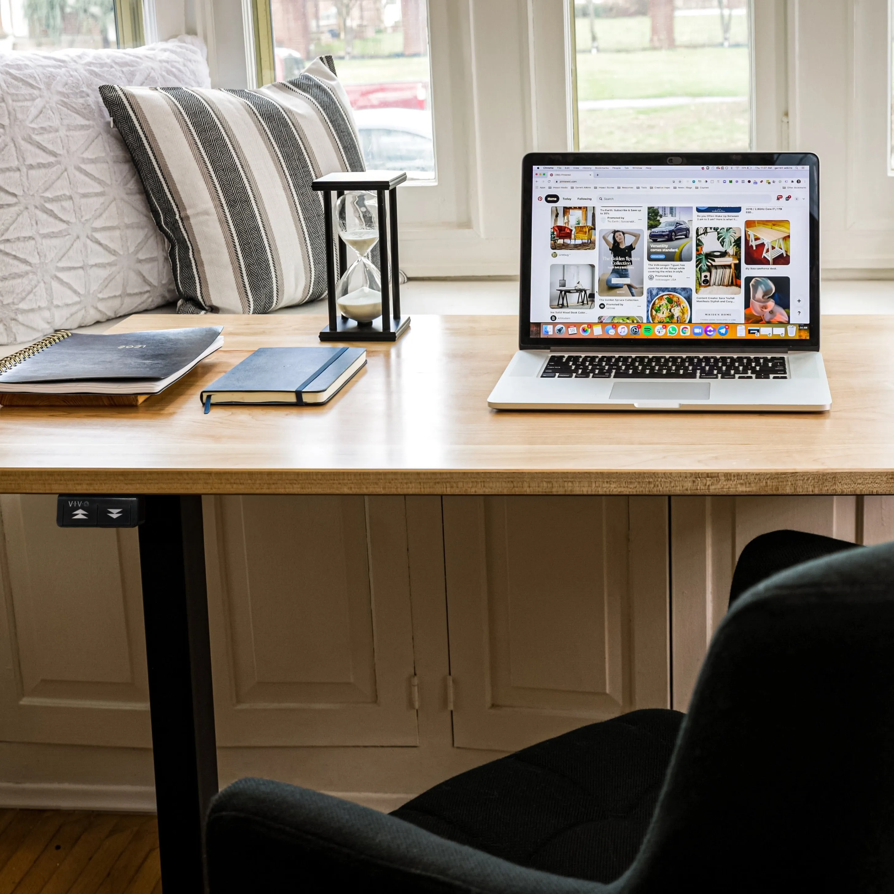 Sit/Stand Desk