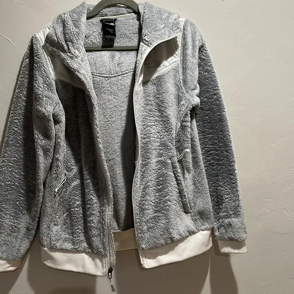 The North Face Oso Hoodie Jacket C660 High Rise Gray/Eggshell Medium Gorpcore