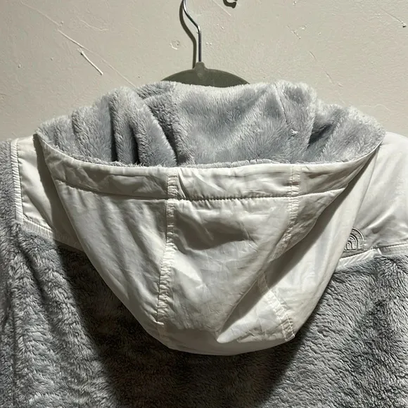 The North Face Oso Hoodie Jacket C660 High Rise Gray/Eggshell Medium Gorpcore