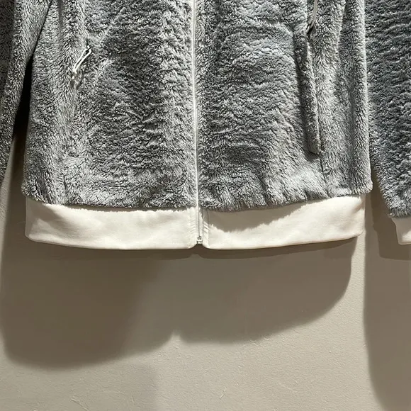 The North Face Oso Hoodie Jacket C660 High Rise Gray/Eggshell Medium Gorpcore