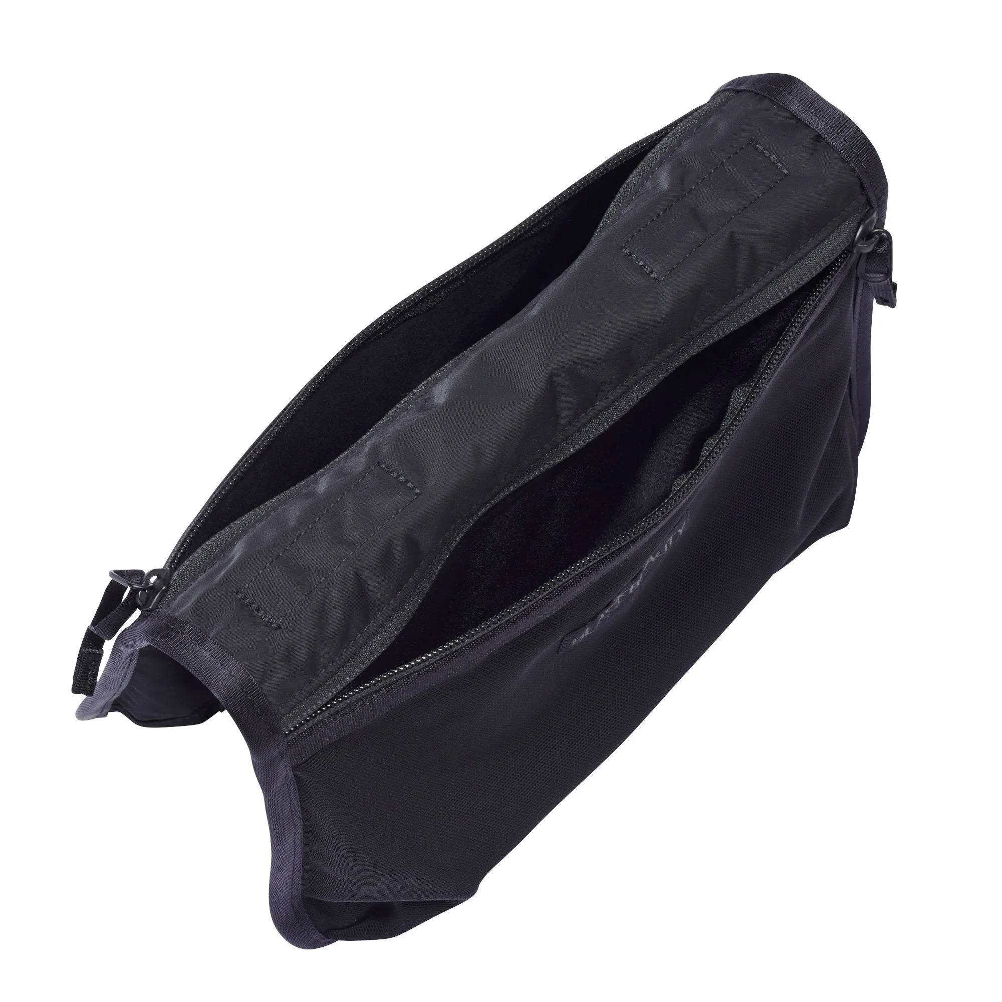 TRAVEL POUCH -4