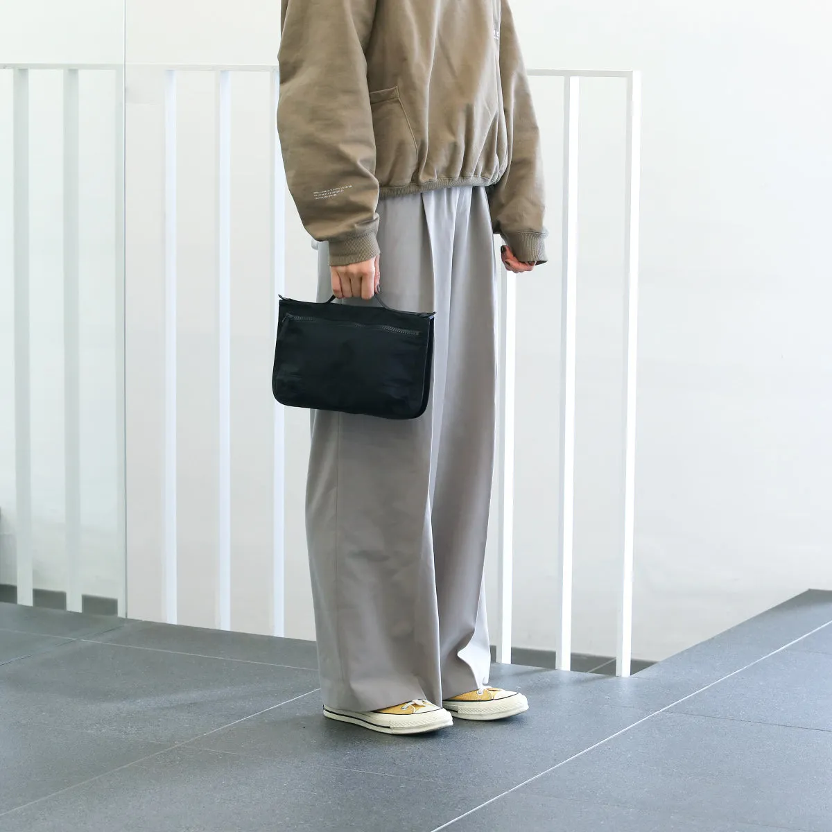 TRAVEL POUCH -4